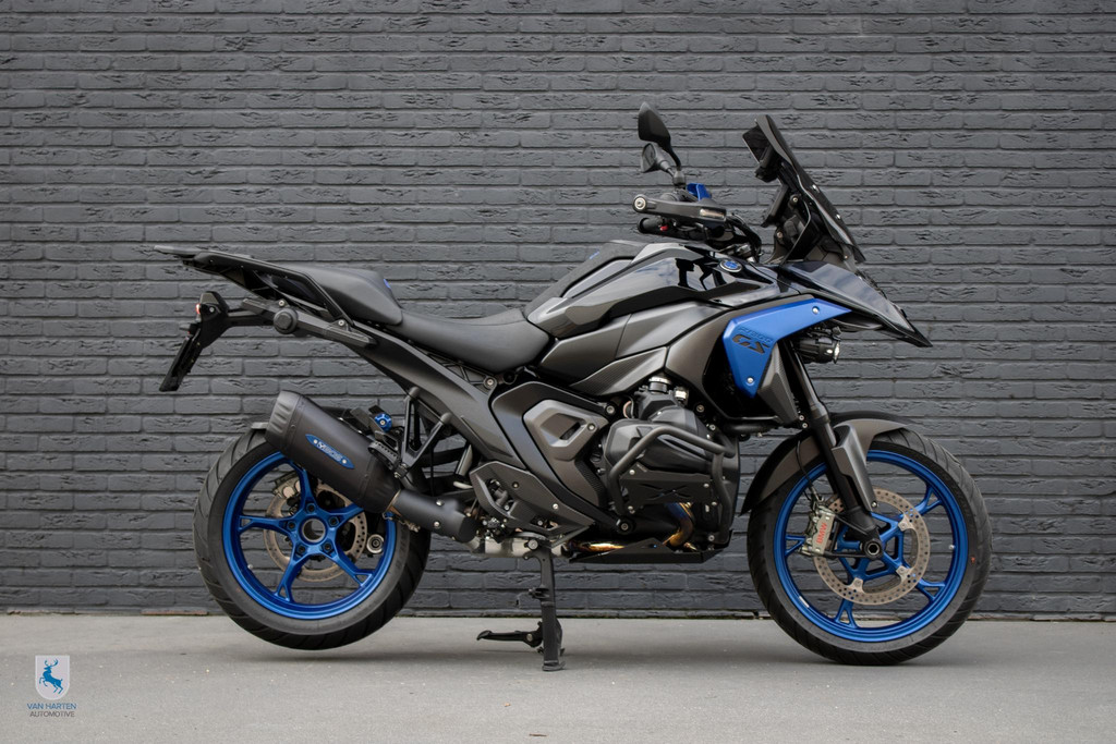 56201718